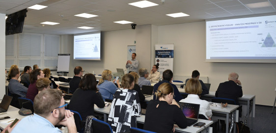Seminář Výzkum, vývoj a inovace ve statistikách a analýzách